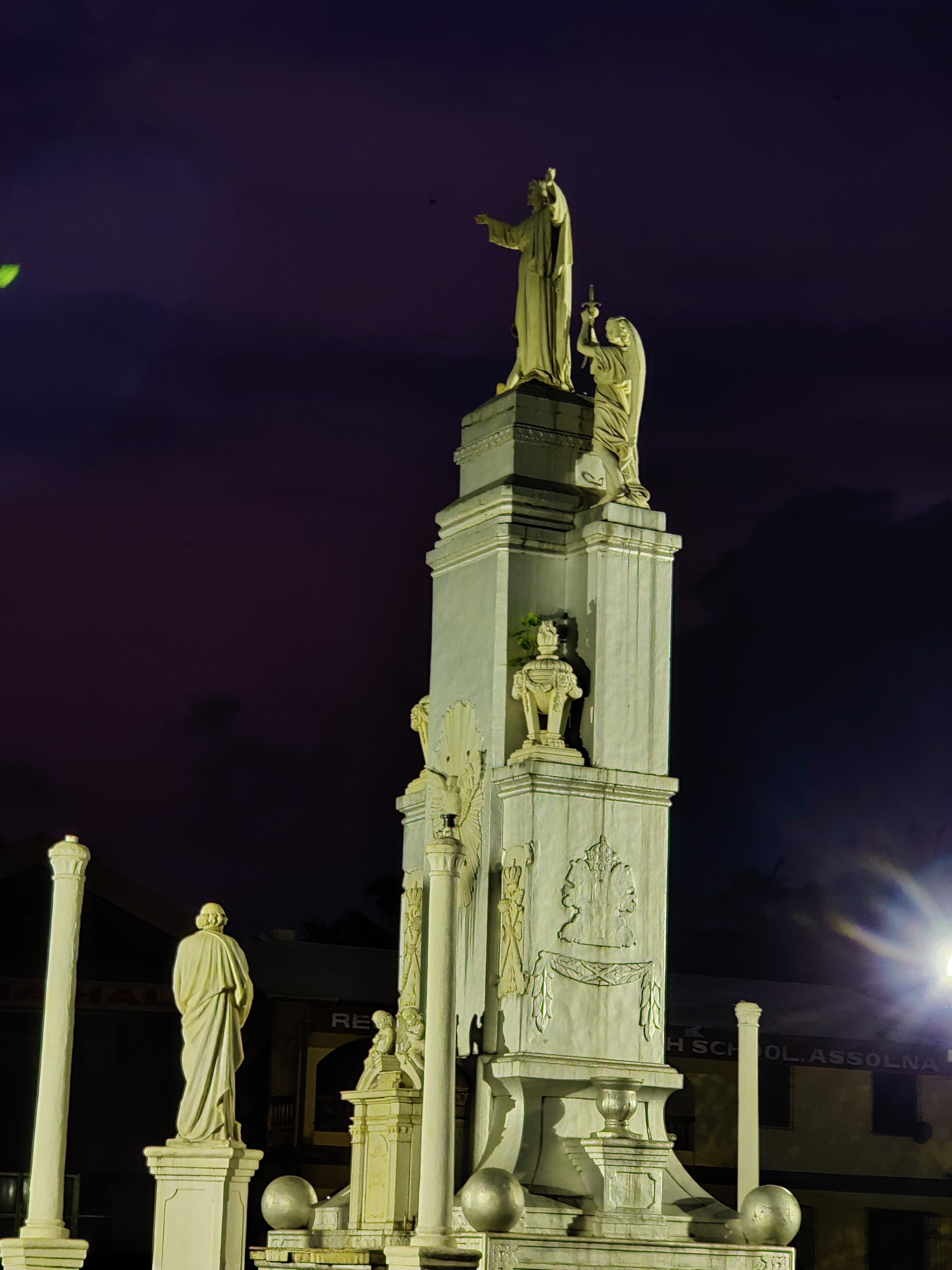 assolna-statue Image